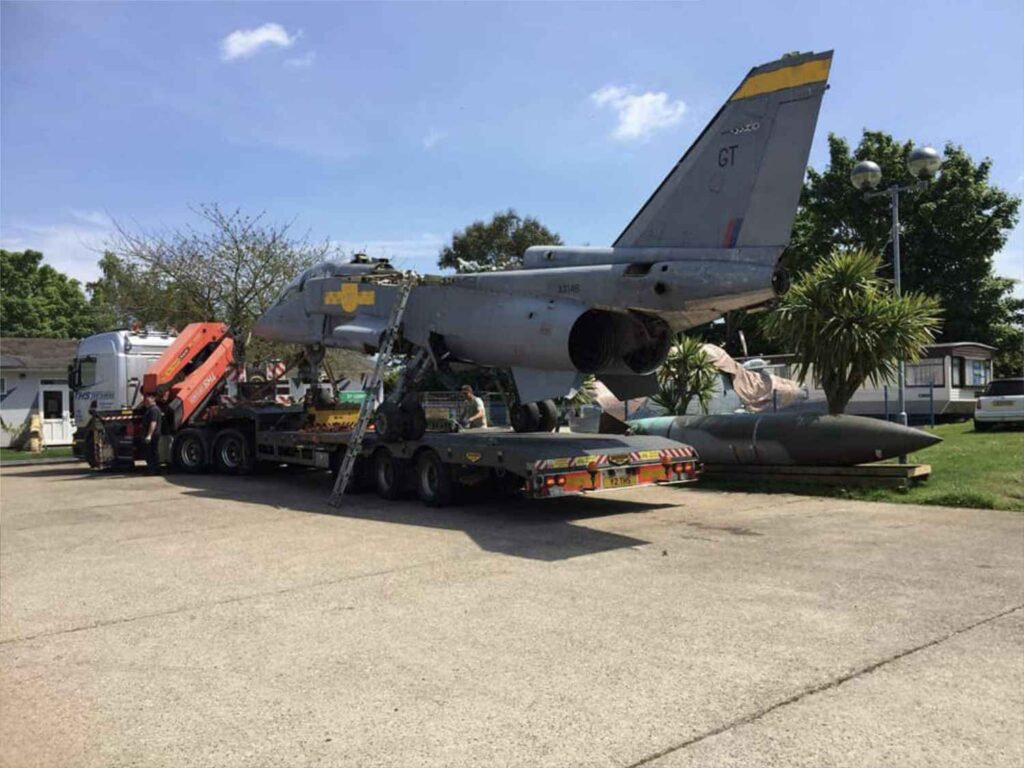 Back view of the SEPECAT Jaguar XX146 fuselage sitting on the trailer.